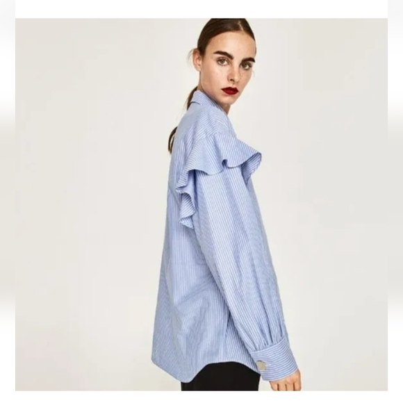 Zara Woman Blue Pinstripe Ruffle Shoulder Frill Button UP Long Sleeve Blouse PL - Picture 3 of 15